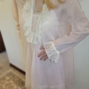 Vintage light pink romantic wear